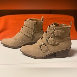 Great western style Booties with studs.